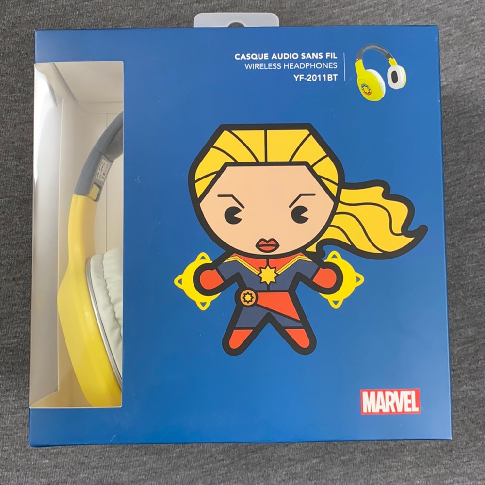 NWT Captain Marvel on the ear wireless Headphones